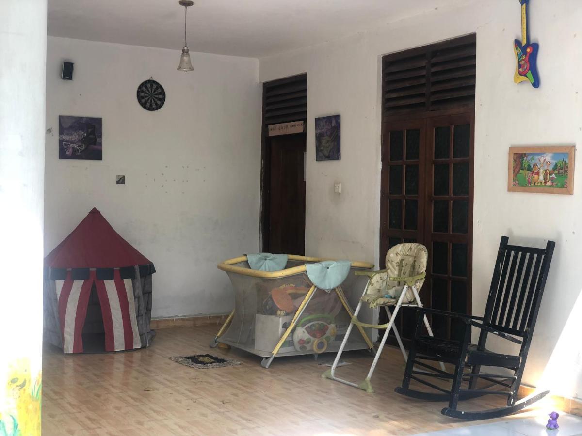 Thisara Pool Resort Kataragama & Yala-Kabiliththa Safari エクステリア 写真